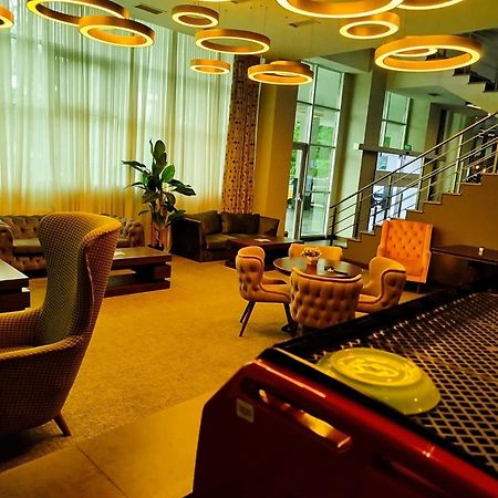 טביליסי Green Tower Hotel מראה חיצוני תמונה