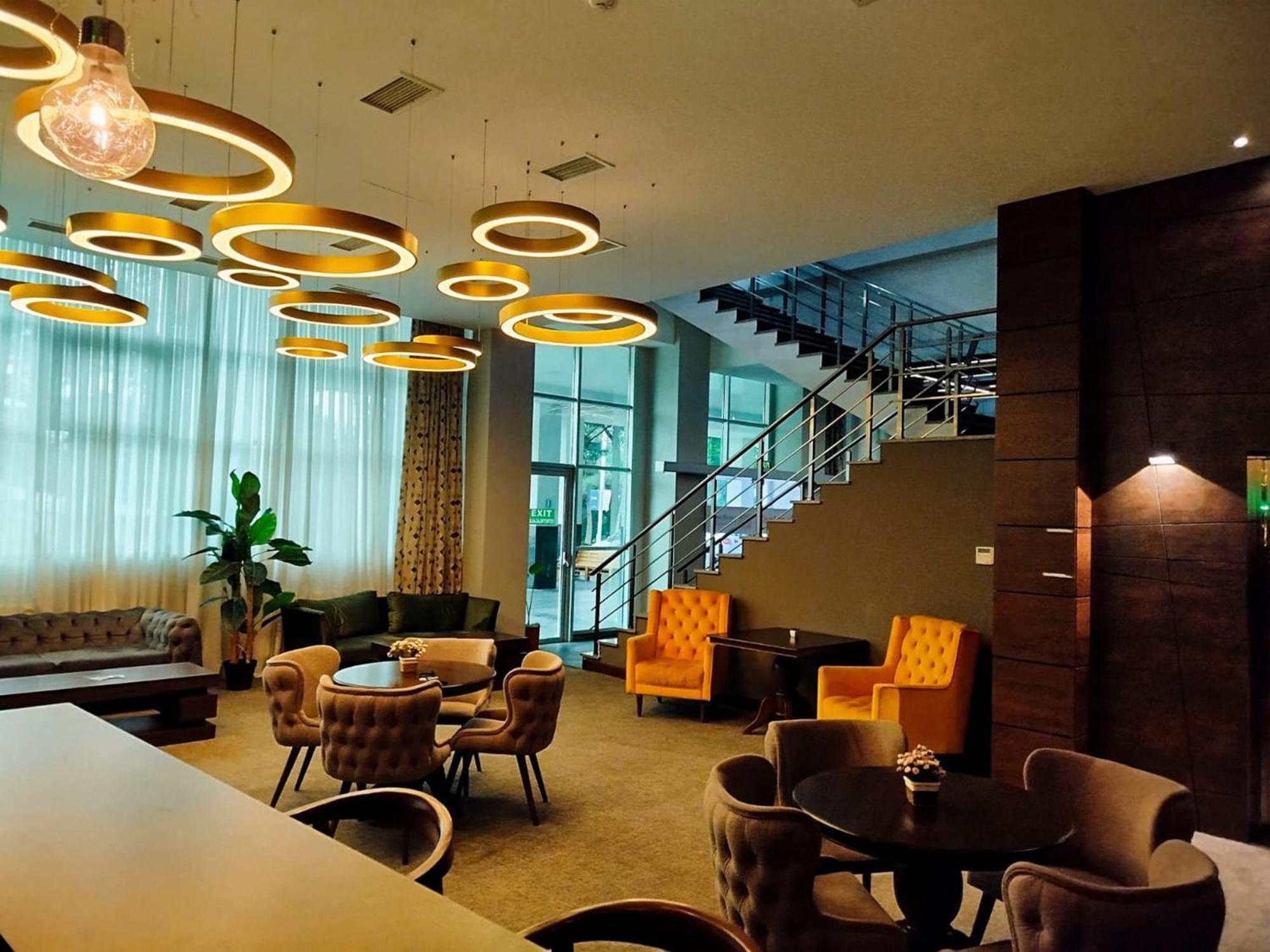 טביליסי Green Tower Hotel מראה חיצוני תמונה