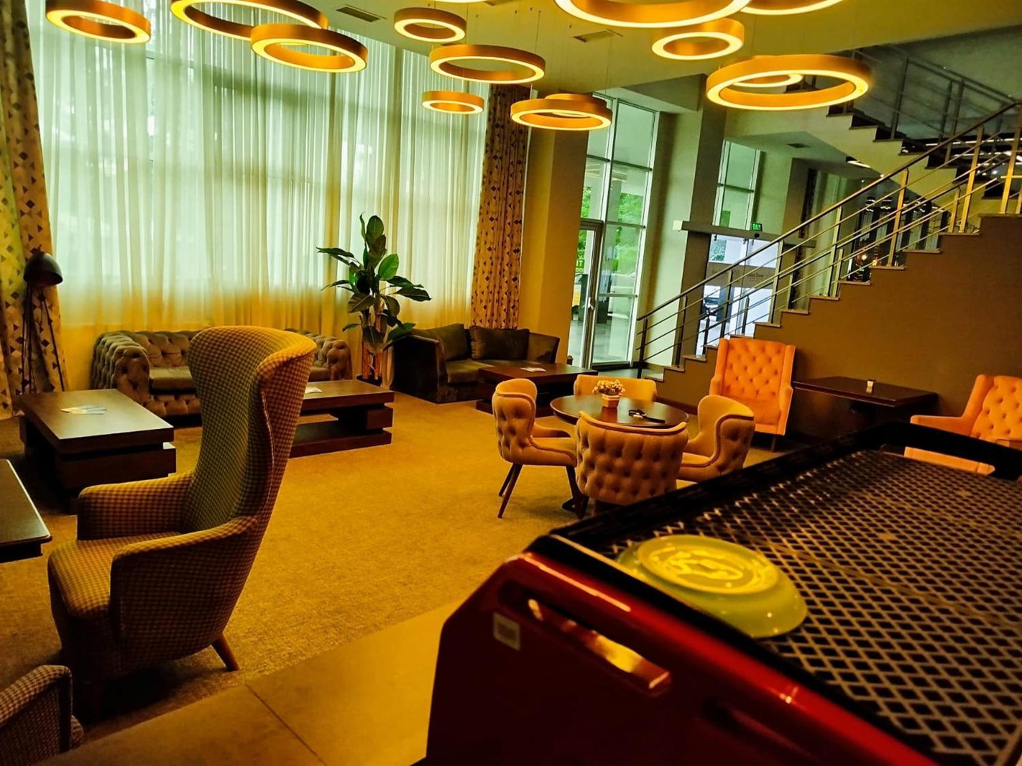 טביליסי Green Tower Hotel מראה חיצוני תמונה