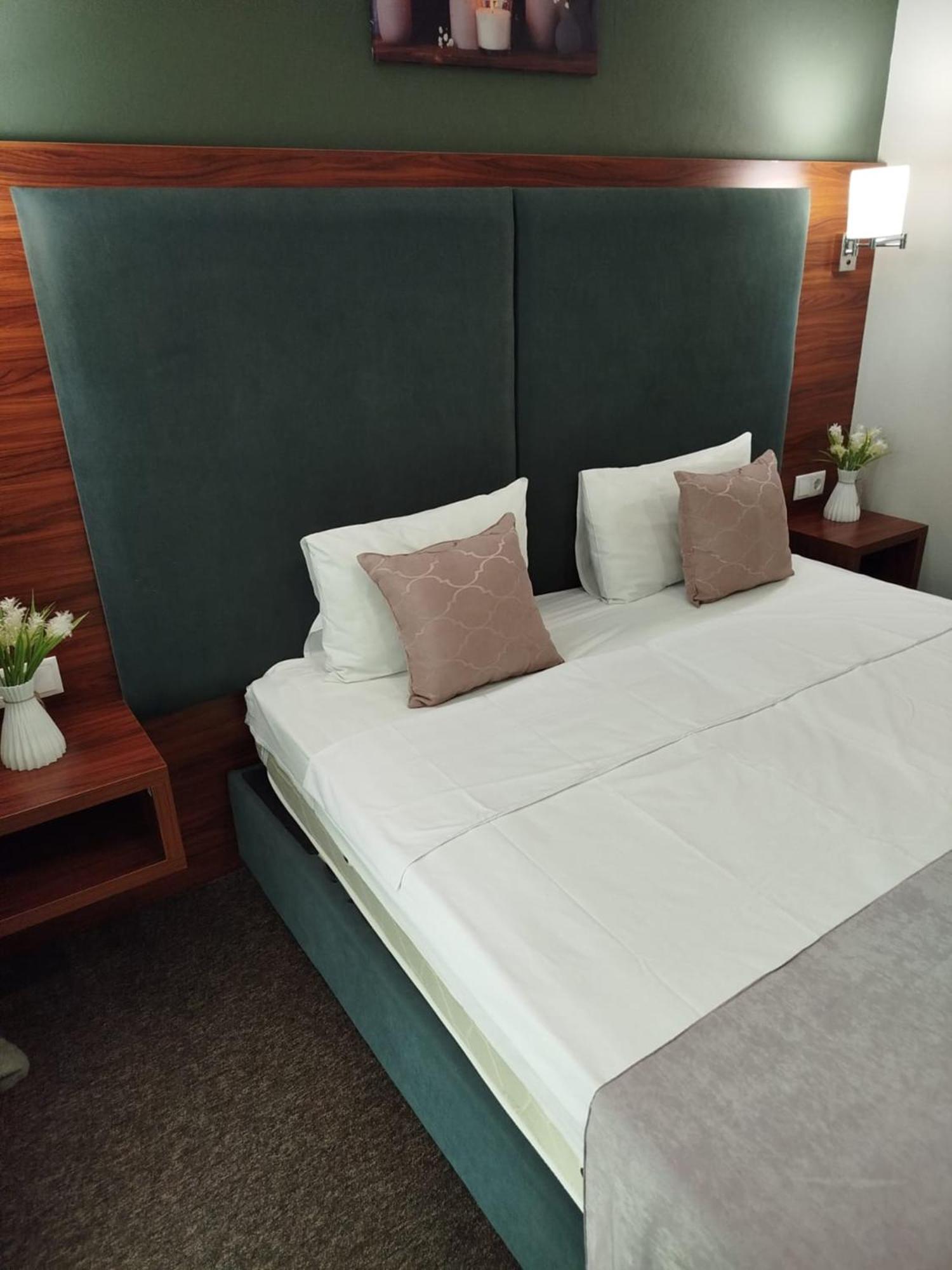 טביליסי Green Tower Hotel מראה חיצוני תמונה