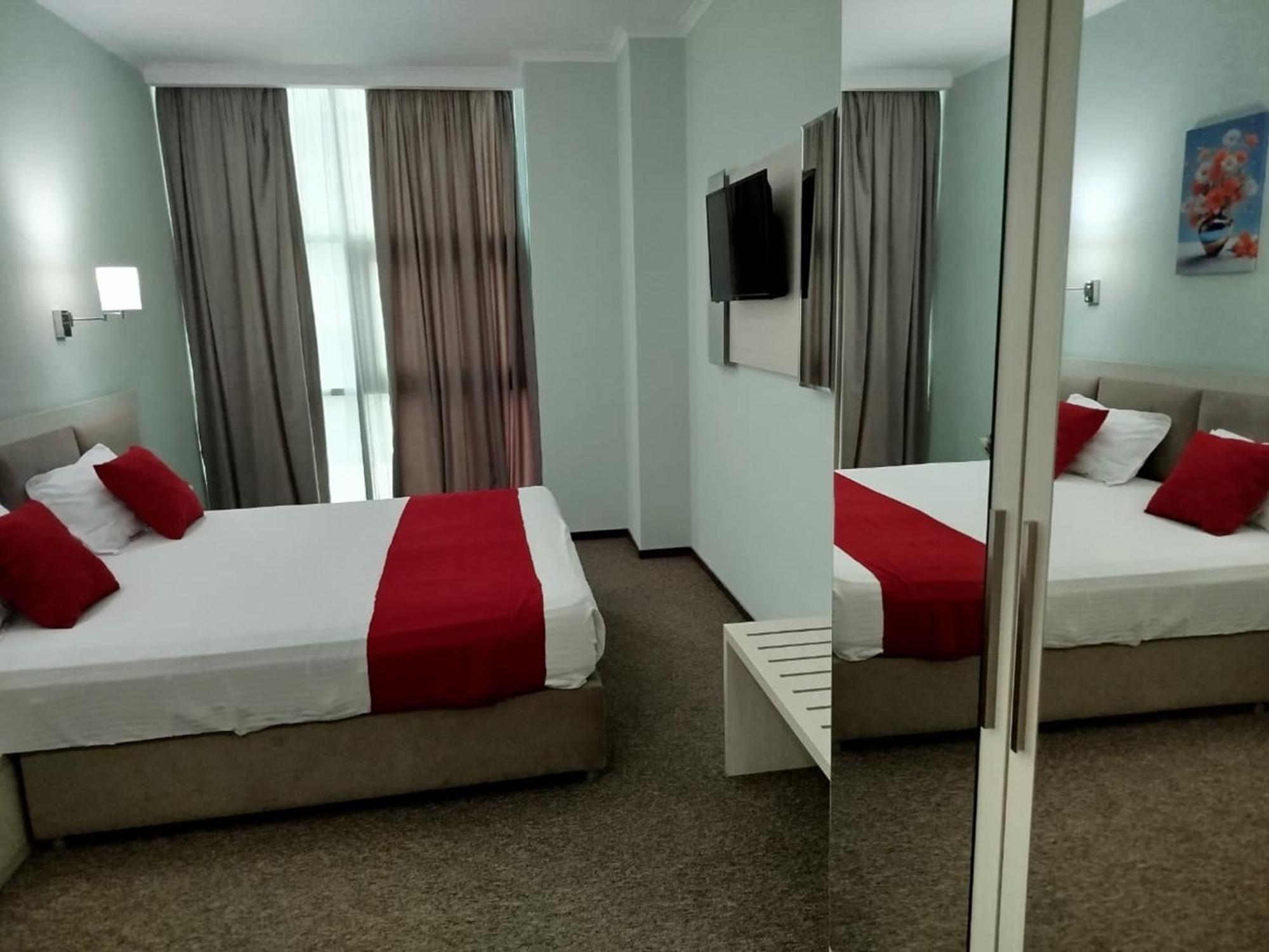 טביליסי Green Tower Hotel מראה חיצוני תמונה